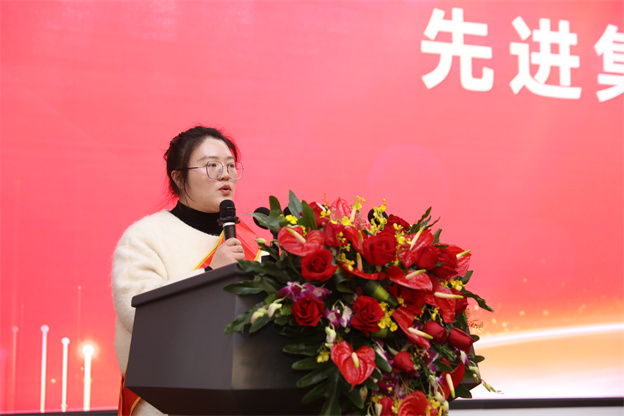 讲话1.jpg